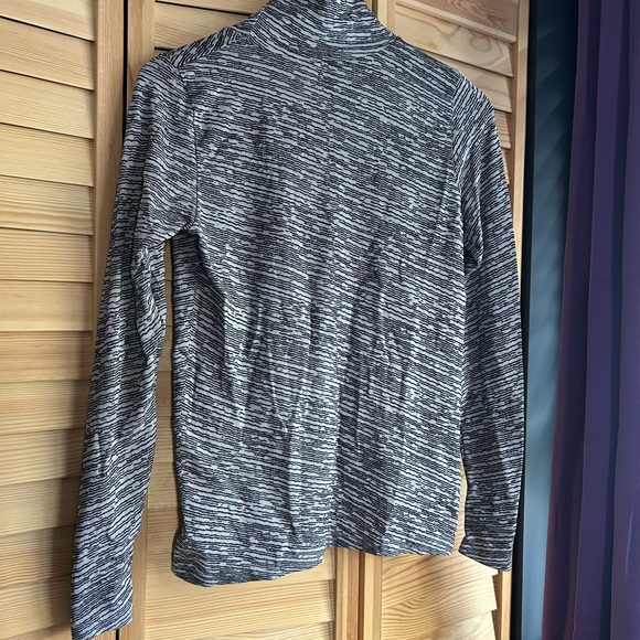 Athleta Black and White Turtleneck Sweater - Picture 5 of 5